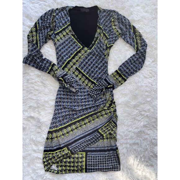 Beautiful Hale Bob women's sz. M knit pattern dress. Soft, comfortable, exc qual - Picture 3 of 11